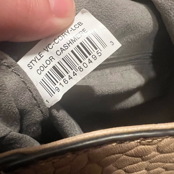 Vince Camuto Cory lamb leather crossbody bag Cashmere Color - Picture 3 of 7